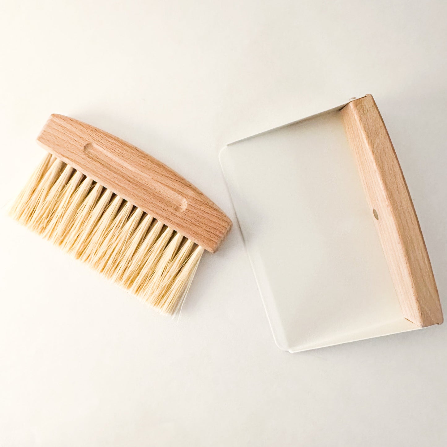 Magnetic Hand Broom & Dustpan Set with Natural Sisal Bristles